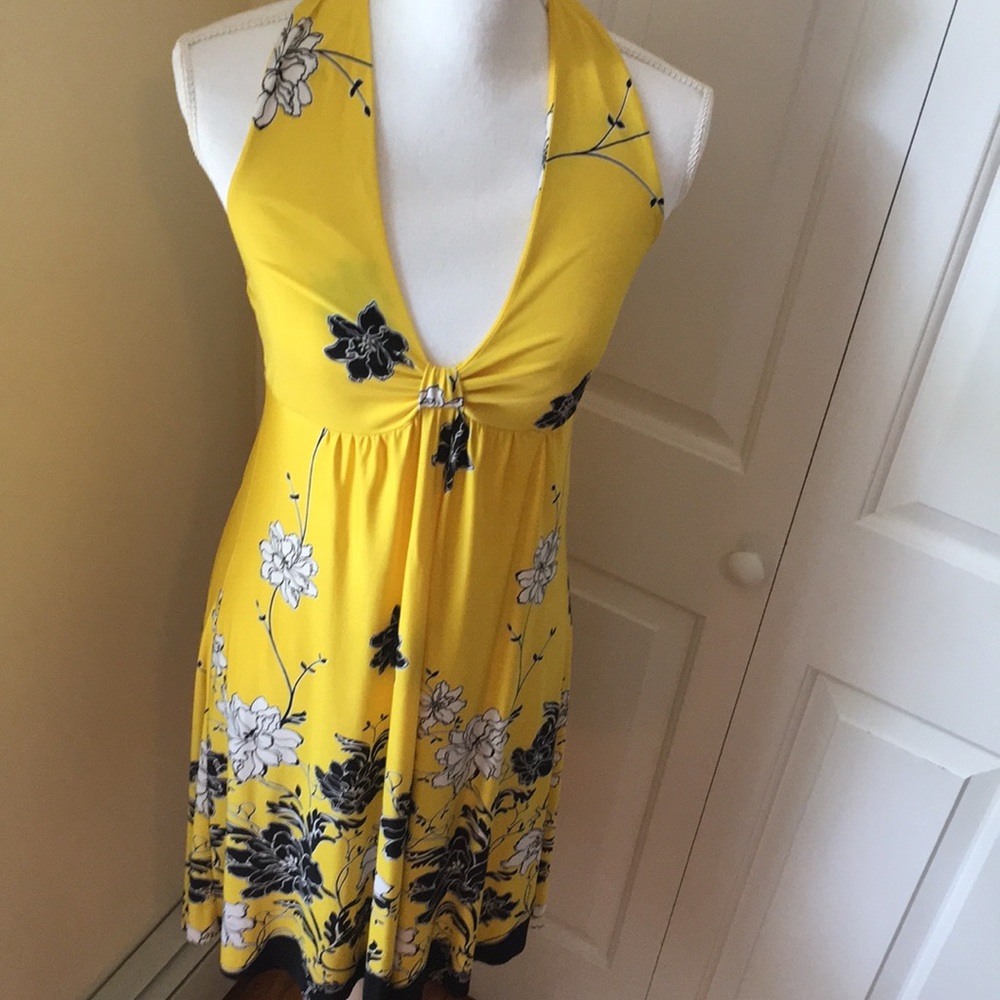 Sexy, Soft,Swingy, Halter Top Sundress🌸VOXX - Picture 2 of 6